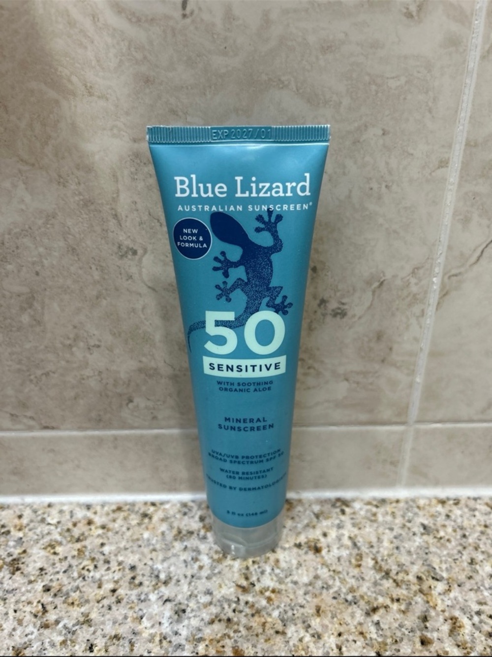 NWT Blue Lizard SPF 50 Sensitive Mineral Sunscreen 5floz